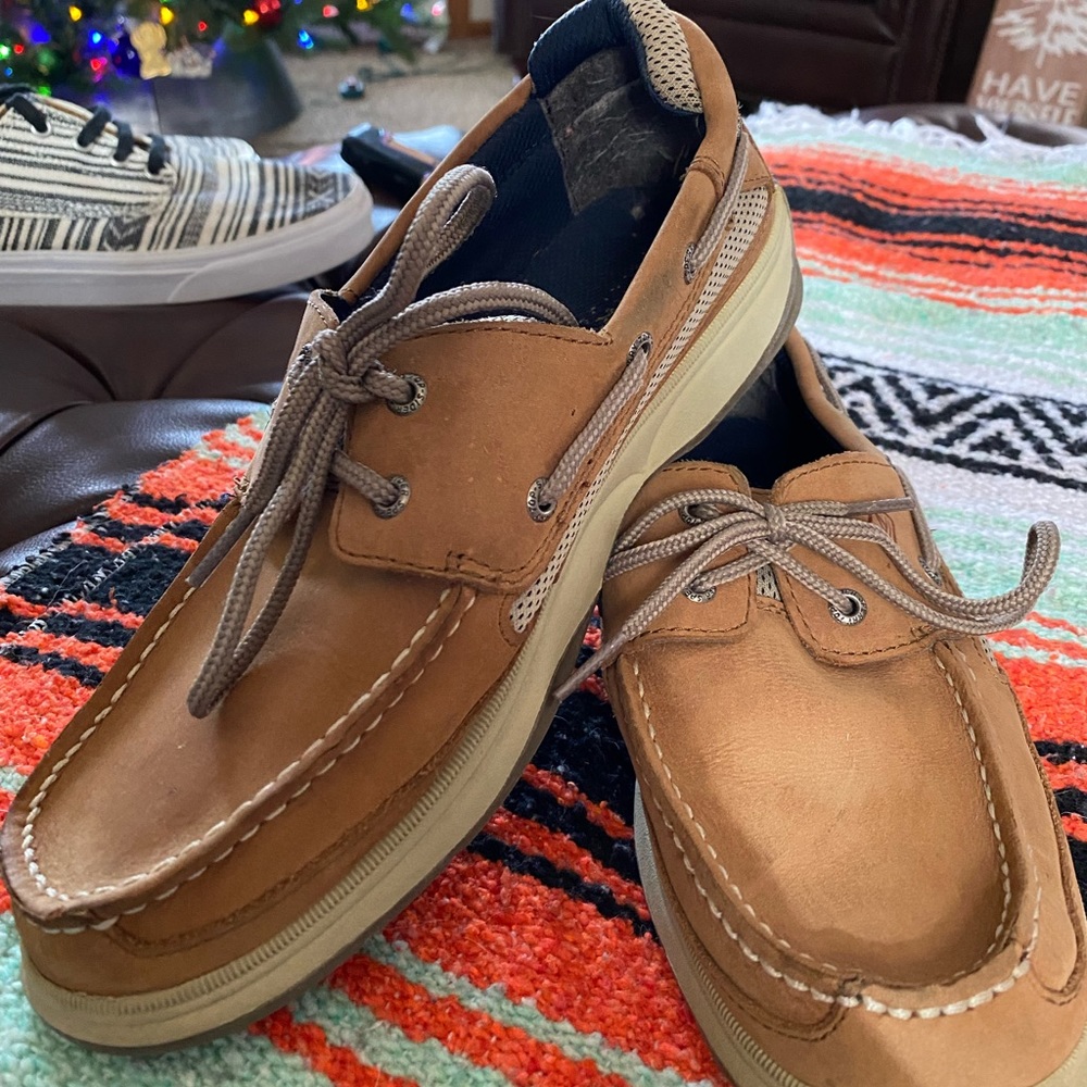 Sperry”boat” shoes. Sz youth 6.5